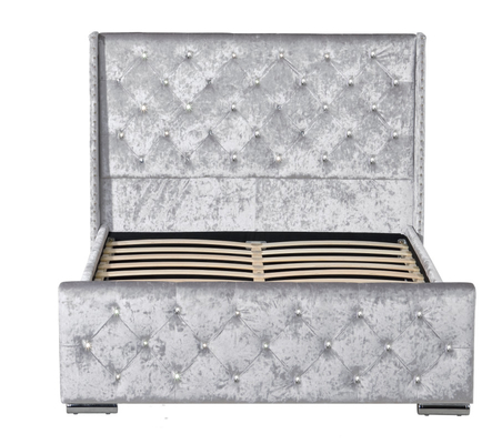 Nowoczesne łóżko tapicerowane o podwójnym rozmiarze Crush Velvet Silver tapicerowane łóżko na platformie