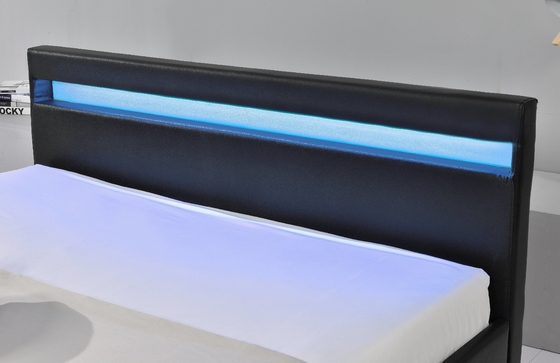 Led Polstered łóżko ma światła LED, aby pomóc Ci spać i zawiera cztery szufladki magazynowe